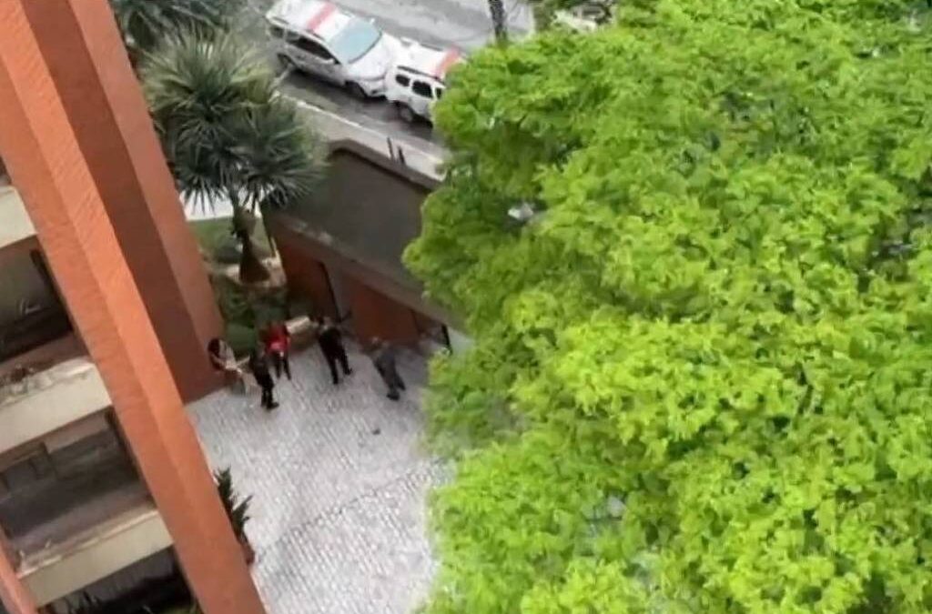 Assaltantes invadem condomínio de luxo no Morumbi, em São Paulo